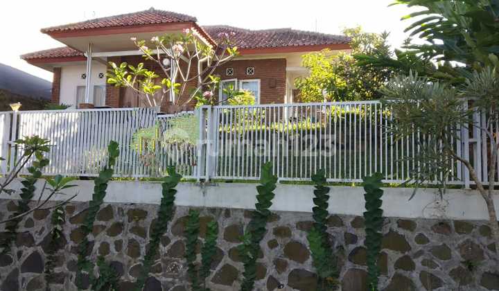 Dijual Rumah Lingkungan Asri di Cimenyan - Bandung 1