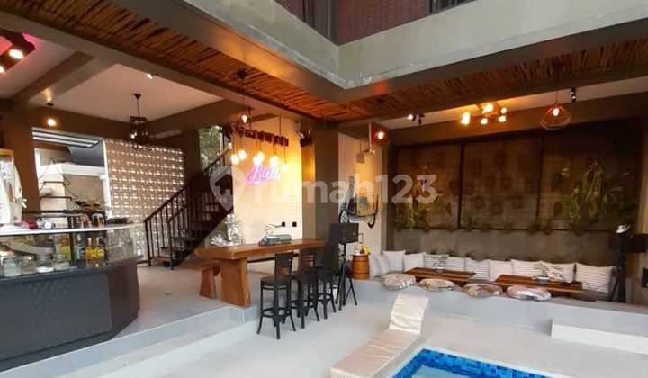 4-Storey Hotel Building Near Jimbaran Sidewalk 2