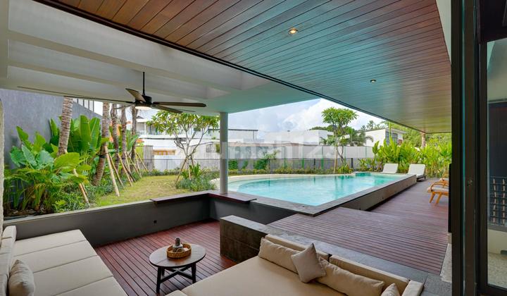 Freehold Luxury Villa in Canggu with 5 Bedrooms and Brand New Freehold Luxury Villa in Canggu with 5 Bedrooms and Brand New