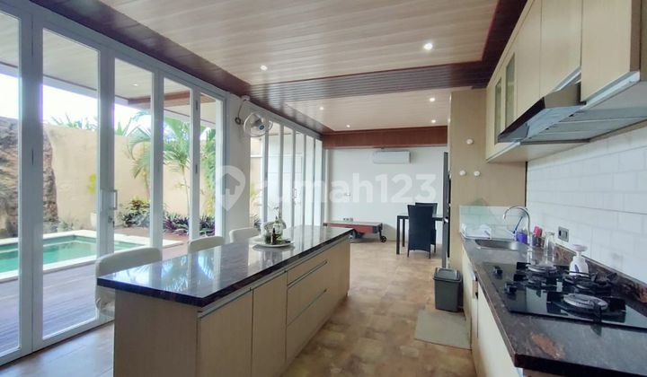Modern Villa In Canggu Near With Commercial Area