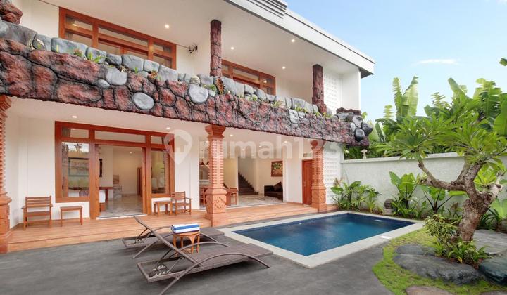 Villa Modern di Pusat Canggu Hanya 10 Menit ke Pantai Villa Modern di Pusat Canggu Hanya 10 Menit ke Pantai