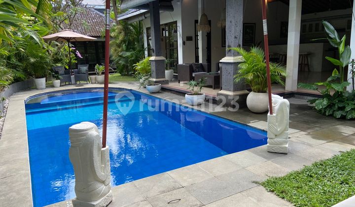 Villa near with Commercial Area in Umalas, Seminyak 1