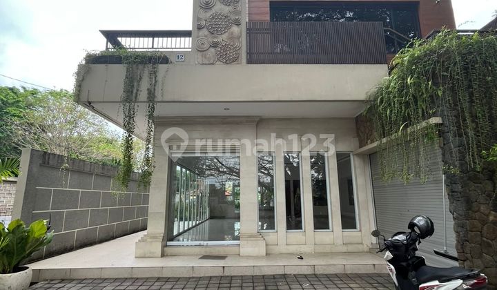 Building and property in good condition in the Denpasar area 1