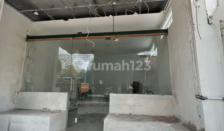 Commercial Shop Walking Area In Pererenan, Badung Commercial Shop Walking Area In Pererenan, Badung