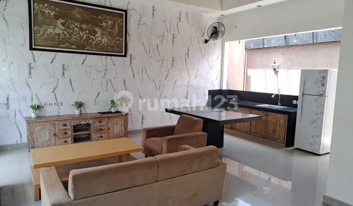 Rumah di daerah Gatsu Barat 2 Kamar Tidur 2