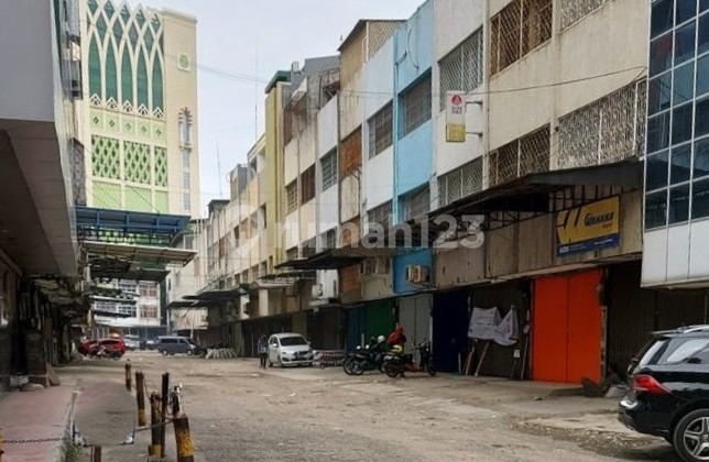 For Sale: 3-Story Shop House in Tanah Abang with SHM, Furnished, Exclusive 0025_Heypau 2