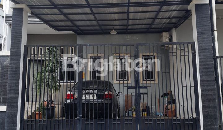 Rumah 2 Lantai di Semanan 1