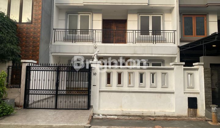 2-Story House in Daan Mogot Baru 2-Story House in Daan Mogot Baru