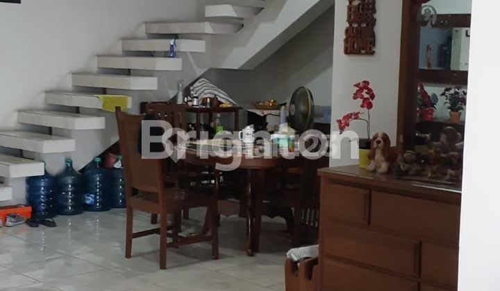 Rumah 2 Lantai di Semanan 1