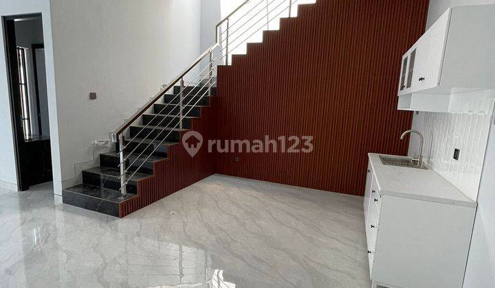 Rumah Modern Tropical Baru Gress 2