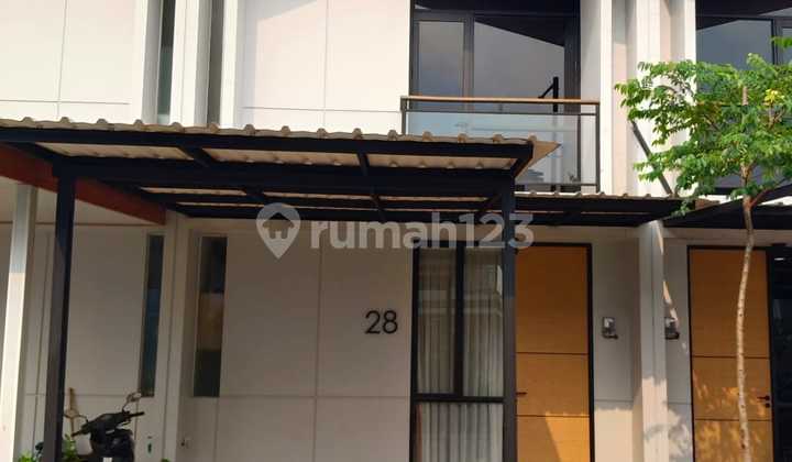 Rumah 2 lt Semi Furnish di Cendana Parc Karawaci