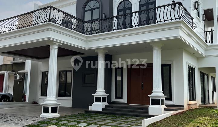 Rumah Mewah Baru Bangunan Mandiri Bergaya American Classic