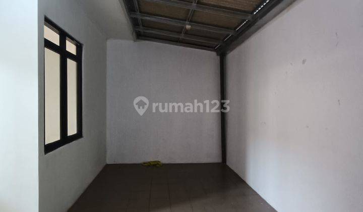 Rumah 1 Lantai 2 Kamar Tidur, ada 1 AC di Vernazza, Villagio 2