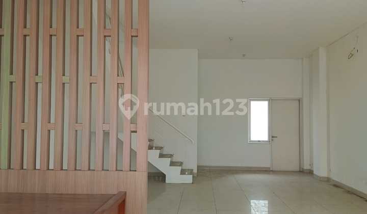 Ruko 2.5 Lantai Siap Huni di Cluster Fresco Ruko 2.5 Lantai Siap Huni di Cluster Fresco