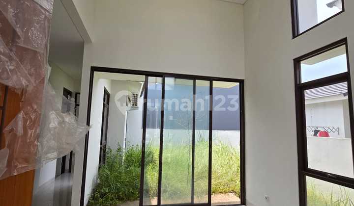 2 Bedroom House with 2 Free AC Units at Bunderan 6 Citra Raya
