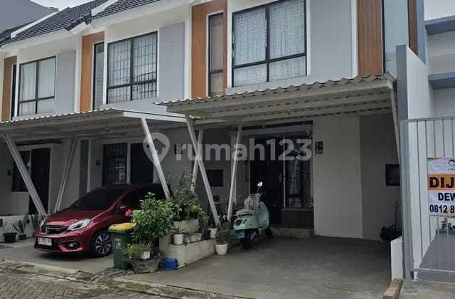 Minimalist 2-Story House in Clematis Cluster, Metland Puri 2