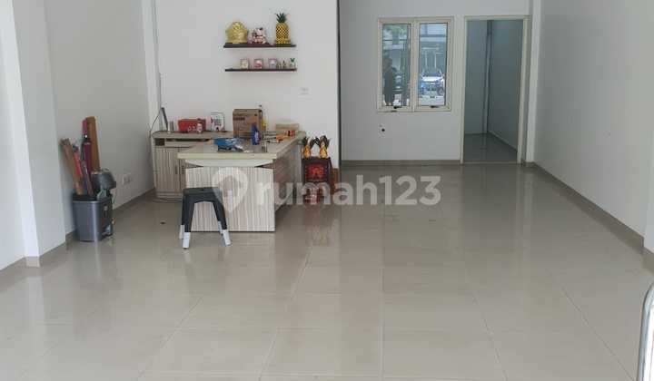 FOR SALE 3-STORY SHOPHOUSE AYODHYA TANGERANG READY TO USE