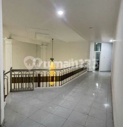 Disewakan Rumah Mewah Pluit Timur Residence Siap Renovasi Furnish