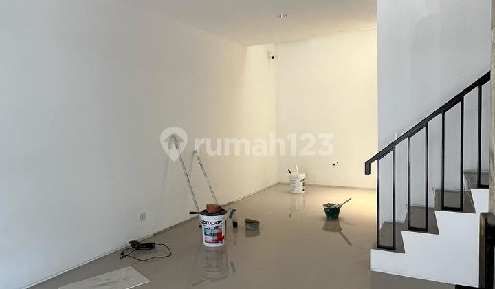 Jual Rumah 5X12 Citra8 Lavia 3Lantai Siap Huni Unfurnish Rapih Bersih 2