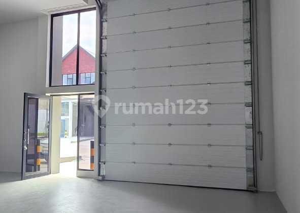 Warehouse for Rent at Bizpark Pik2 9x30 Brand New Empty Ready for Use