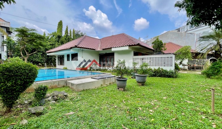 Rumah Dengan Halaman Luas Dan Lingkungan Asri Rumah Dengan Halaman Luas Dan Lingkungan Asri