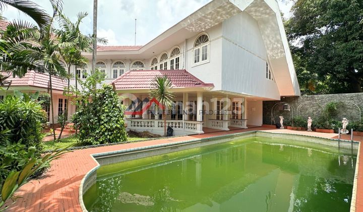 Rumah Bagus dan Kokoh Strategis Dekat Senayan City area Simprug, Jakarta Selatan 2