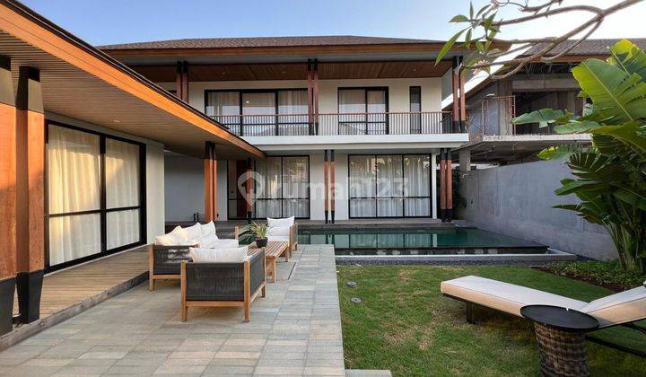 Luxury Villa Siap Huni Dekat Ayana Resort Dan Locca Sea House Jimbaran Bali. 1