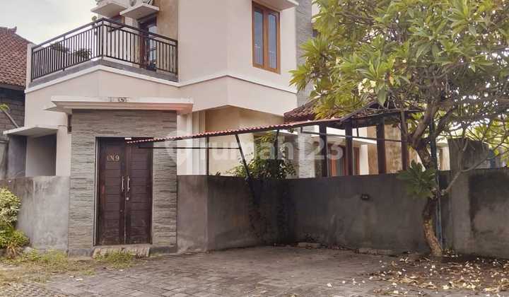 2-Storey House Complete with Pool Close to KFC & McDonald's 2-Storey House Complete with Pool Close to KFC & McDonald's