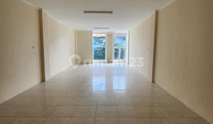 1 unit of 3-story shop house in Taman Griya Jimbaran 2