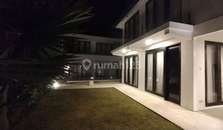 Dijual Villa Canggu Berawa Modern Tropical Style 2