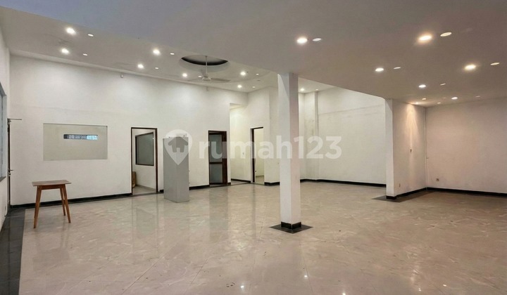 2-Story Shop House in the Gatot Subroto East Business Area (Near Living World) 2