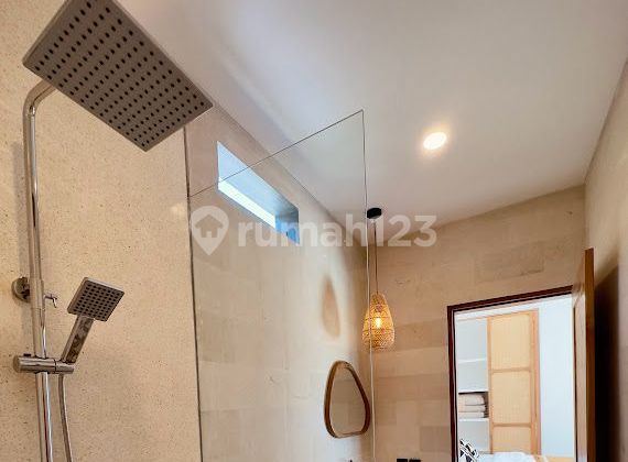 New "House Of Amarilla" A Warm Tropical Villa-Style Private Home In Ungasan 2