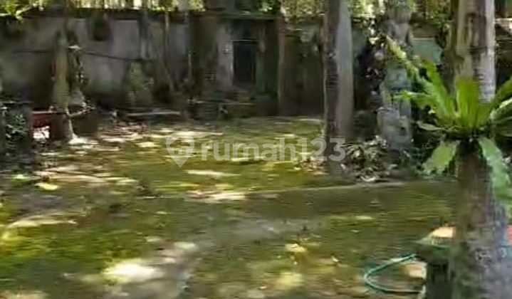 Tanah Bonus Bangunan Villa Lokasi Strategis