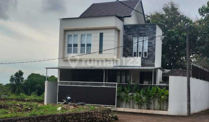 Ready-to-Occupy Villa with GWK View Ready-to-Occupy Villa with GWK View