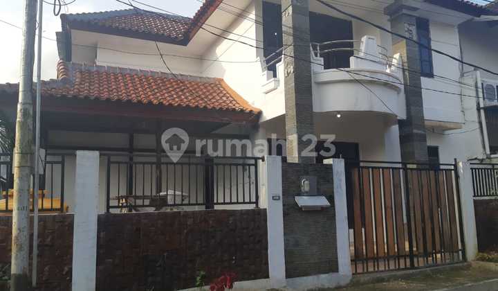 2-Story House Ready to Live In, Newly Renovated in Puri Gading 2-Story House Ready to Live In, Newly Renovated in Puri Gading