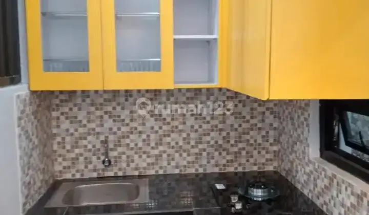 Rumah Modern Minimalis 2 Lantai di Panjer 2
