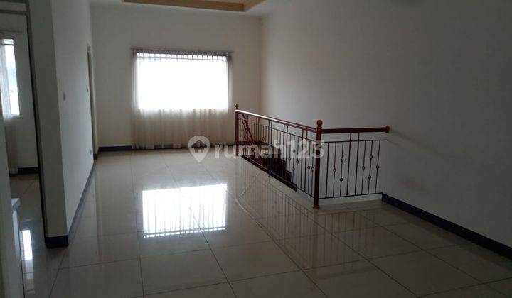 Rumah Bagus Unfurnished SHM Batununggal, Bandung 2