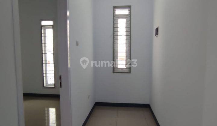 Rumah Bagus Unfurnished SHM Antapani, Bandung 2