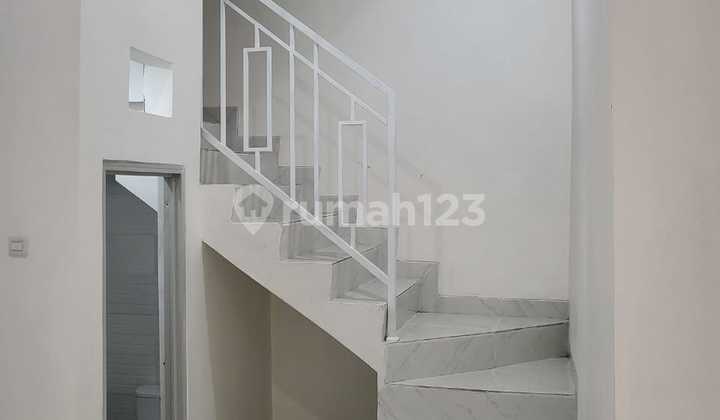 Rumah 2,5 Lantai Bagus Di Musik Raya, Kelapa Gading 2
