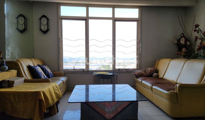 Apartemen 3 Kamar Tidur Semi Furnished Di Pantai Mutiara 2