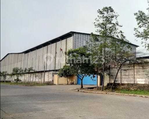 An Iron Scrap Smelting Factory is Still Operating in Tangerang An Iron Scrap Smelting Factory is Still Operating in Tangerang