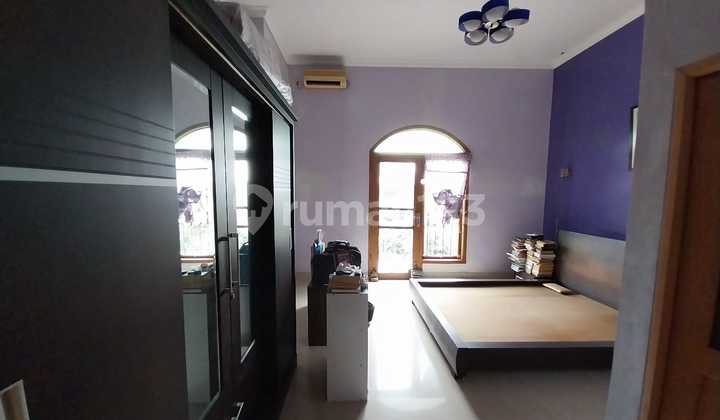 Rumah Murah Dengan Kolam Renang Di Villa Melati Mas, Bsd, Tangerang 2