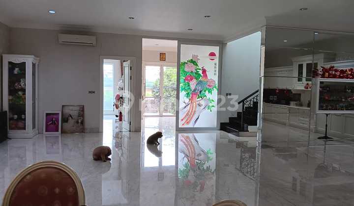 Good 3-Story House in West Gading Kirana Good 3-Story House in West Gading Kirana