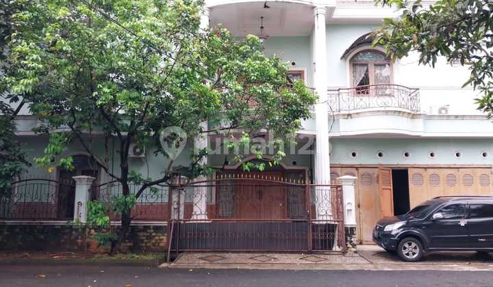Rumah Murah Dengan Kolam Renang Di Villa Melati Mas, Bsd, Tangerang