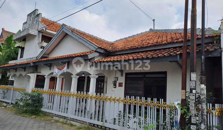 Jual Cepat Rumah dan Kos-Kosan, Jalan Kaliurang. KM 5. Gg Mijil. Dekat dengan UGM, UNY