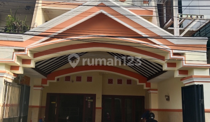 Rumah Usaha Dekat Uk Petra Siwalankerto Cocok Depot / Kos-kosan Rumah Usaha Dekat Uk Petra Siwalankerto Cocok Depot / Kos-kosan