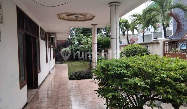 For Sale Move-In Ready House Gayungsari with Certificate of Ownership 2