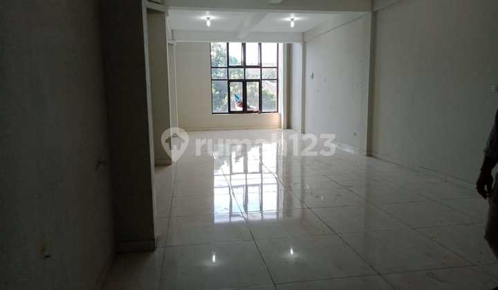 For Rent: Gayungsari Shop House Near Al Akbar Mosque For Rent: Gayungsari Shop House Near Al Akbar Mosque
