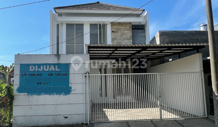 For Sale 2-Story House, Semi Furnished, Move-In Ready in South Surabaya City For Sale 2-Story House, Semi Furnished, Move-In Ready in South Surabaya City