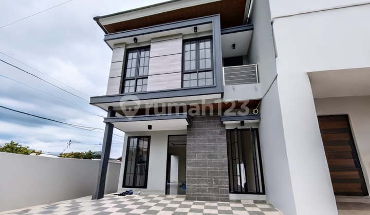 Contemporary Minimalist New House Just a Step Away to Merr Main Road with SHM 1